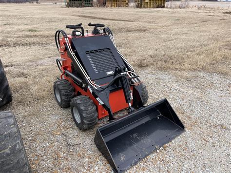 sl380 skid steer